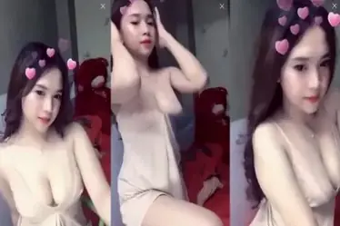 Selebgram Cantik Live Hot Dientot Ganas Basah